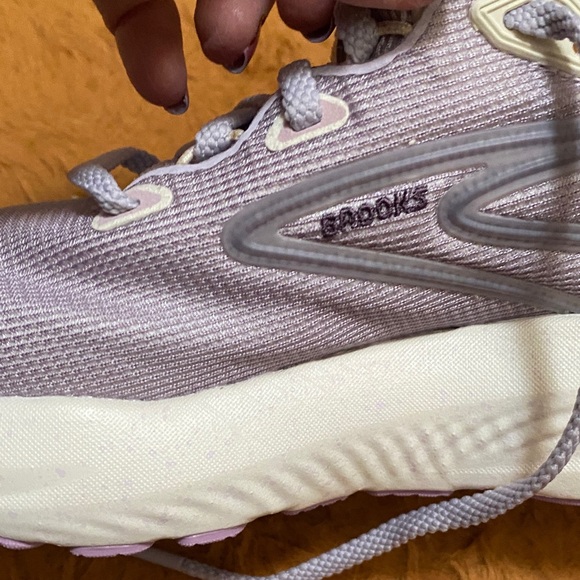 Brooks Women's Light Purple Sneakers - Picture 6 of 15